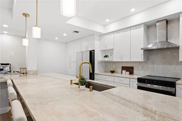 4477 Wilshire Boulevard 202, Los Angeles, CA 90010