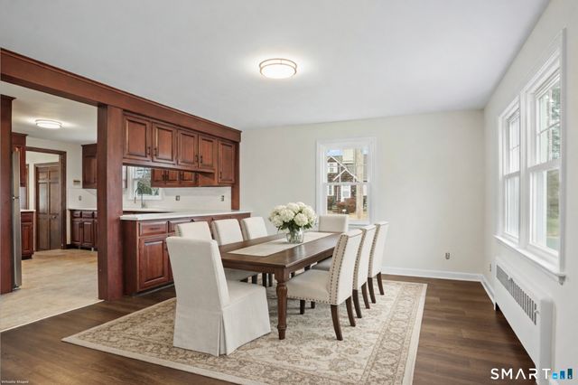 8 Raleigh Road, Bridgeport, CT 06606