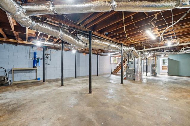 3024 Country Squire Lane, Decatur, GA 30033