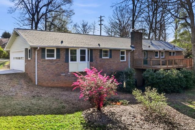 3024 Country Squire Lane, Decatur, GA 30033