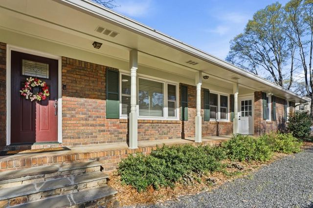 3024 Country Squire Lane, Decatur, GA 30033