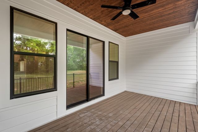 2101 Conductor Ln, Thompsons Station, TN 37179