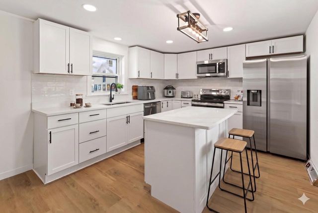 129 W Oak Grove Street, Juneau, WI 53039