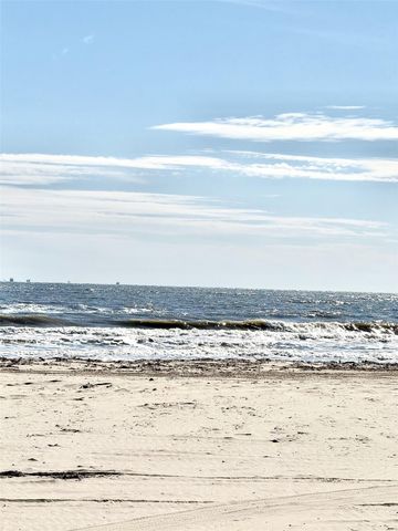 1069 Joy, Gilchrist, TX 77617