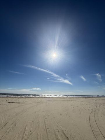 1069 Joy, Gilchrist, TX 77617