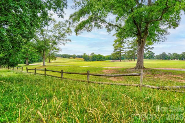 3016 Longwood Drive, Shelby, NC 28152