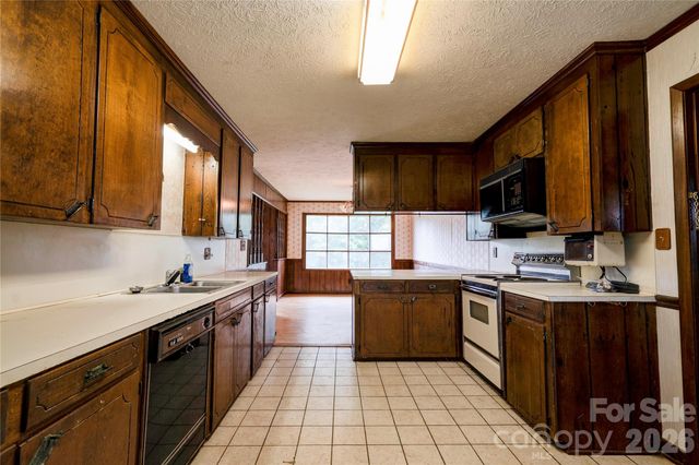 3016 Longwood Drive, Shelby, NC 28152