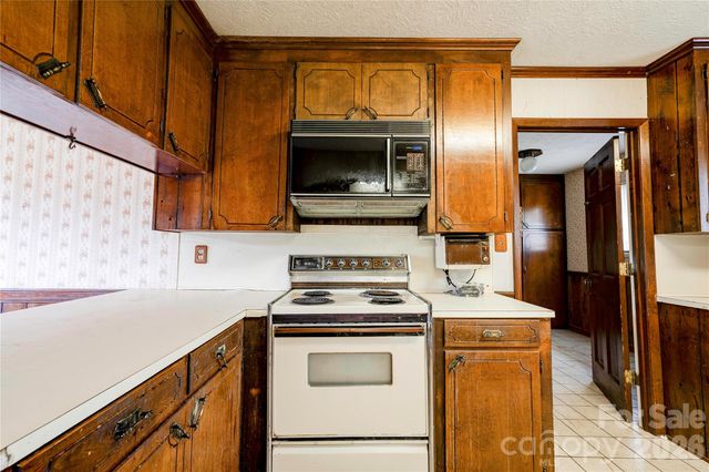 3016 Longwood Drive, Shelby, NC 28152