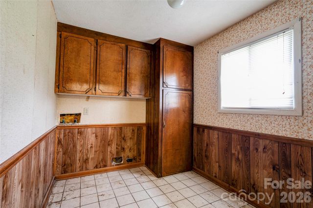 3016 Longwood Drive, Shelby, NC 28152