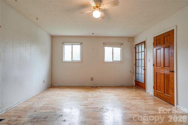 3016 Longwood Drive, Shelby, NC 28152