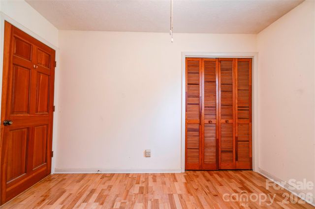 3016 Longwood Drive, Shelby, NC 28152