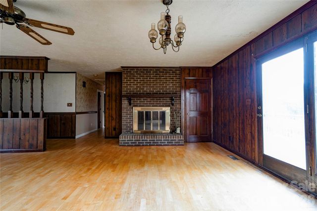3016 Longwood Drive, Shelby, NC 28152