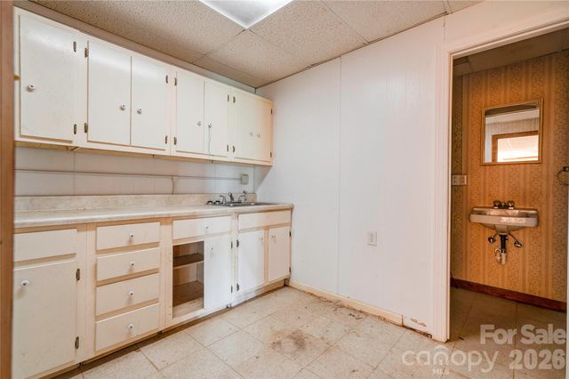 3016 Longwood Drive, Shelby, NC 28152