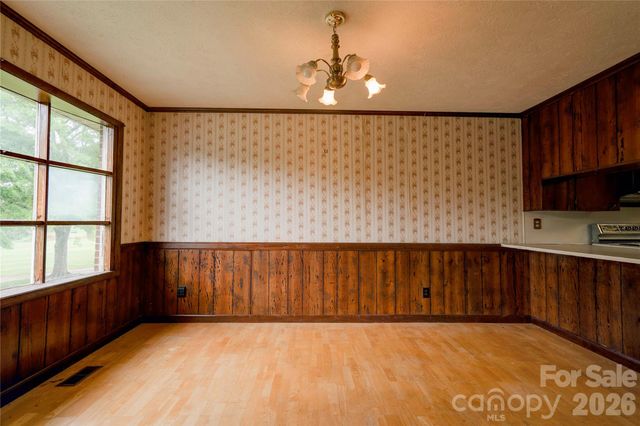 3016 Longwood Drive, Shelby, NC 28152