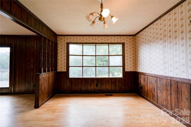 3016 Longwood Drive, Shelby, NC 28152