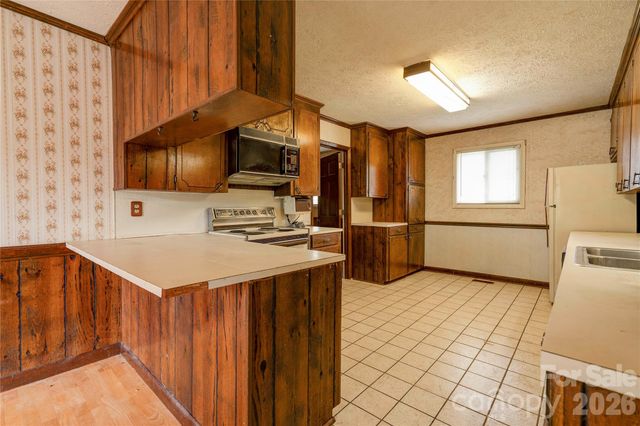 3016 Longwood Drive, Shelby, NC 28152