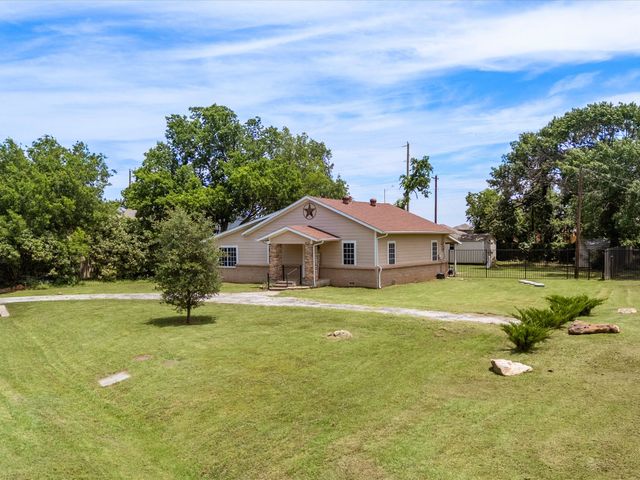 2673 S Bonnie Brae Street, Denton, TX 76207