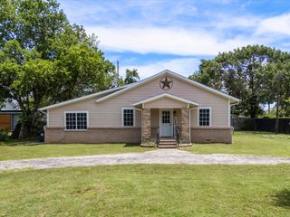 2673 S Bonnie Brae Street, Denton, TX 76207
