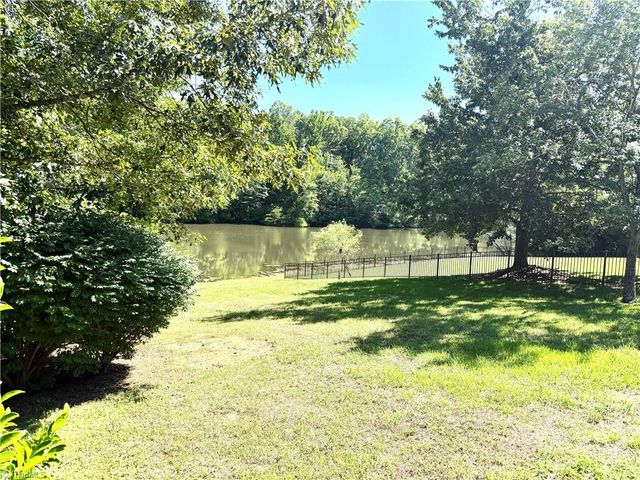 618 Wigeon Drive, Greensboro, NC 27455