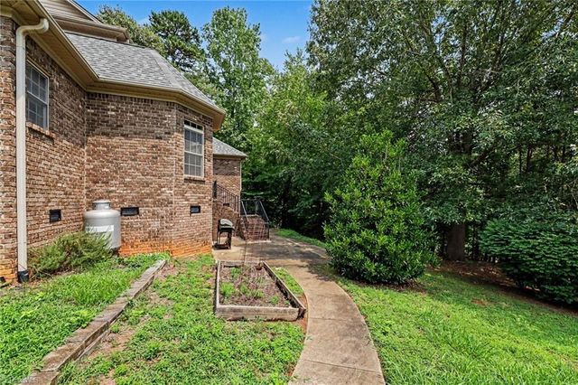 618 Wigeon Drive, Greensboro, NC 27455