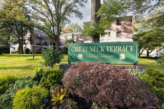 10 Terrace Circle 3B, Great Neck, NY 11021