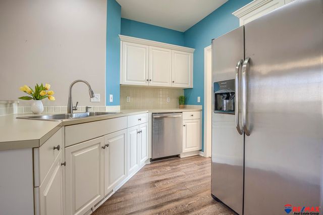 724 Villa Plaza, Papillion, NE 68046