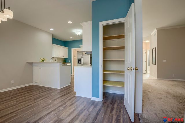 724 Villa Plaza, Papillion, NE 68046