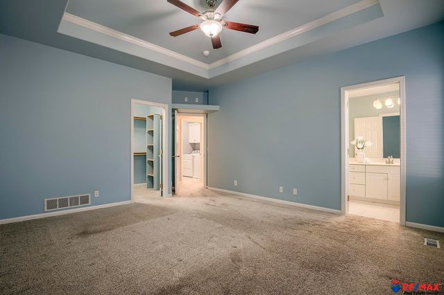 724 Villa Plaza, Papillion, NE 68046