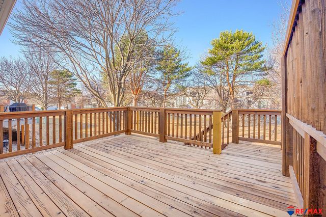 724 Villa Plaza, Papillion, NE 68046