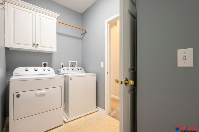 724 Villa Plaza, Papillion, NE 68046