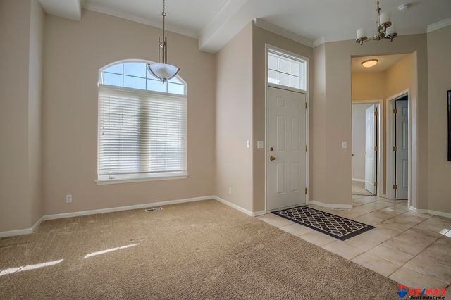 724 Villa Plaza, Papillion, NE 68046