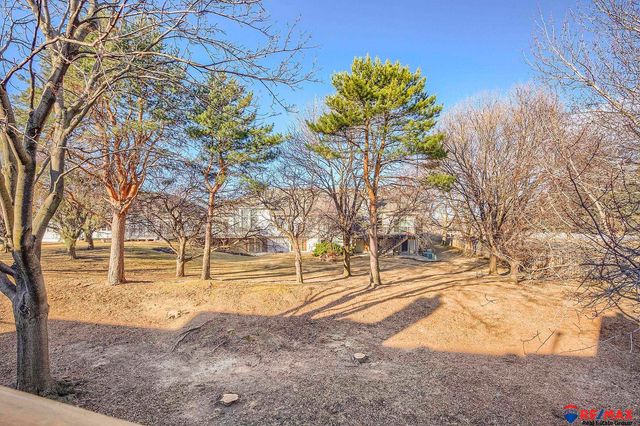 724 Villa Plaza, Papillion, NE 68046