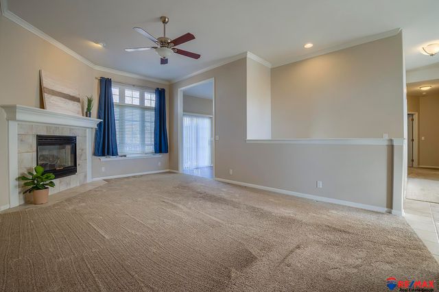 724 Villa Plaza, Papillion, NE 68046