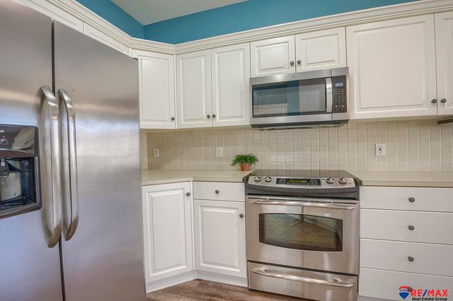 724 Villa Plaza, Papillion, NE 68046