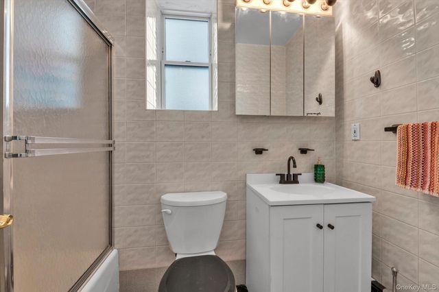 25 W Broadway 207, Long Beach, NY 11561