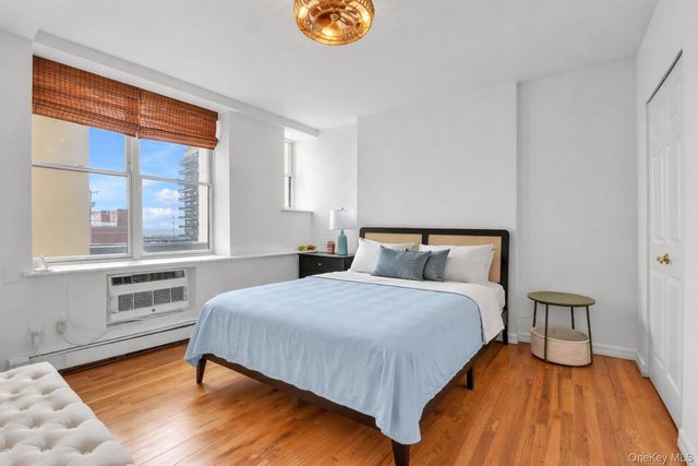 25 W Broadway 207, Long Beach, NY 11561