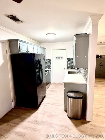 1418 N Lambert Street, Hugo, OK 74743