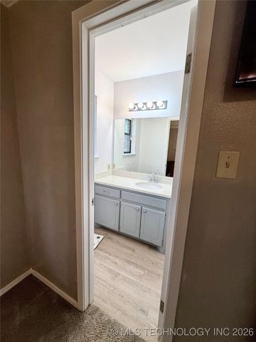 1418 N Lambert Street, Hugo, OK 74743