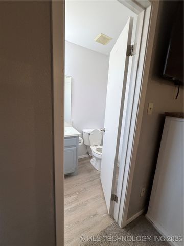 1418 N Lambert Street, Hugo, OK 74743