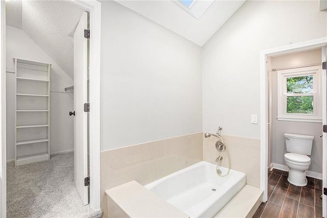 13805 W 78th Terrace, Lenexa, KS 66216