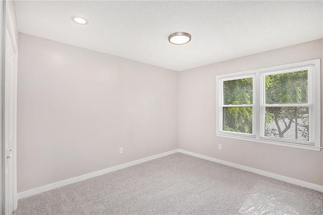 13805 W 78th Terrace, Lenexa, KS 66216