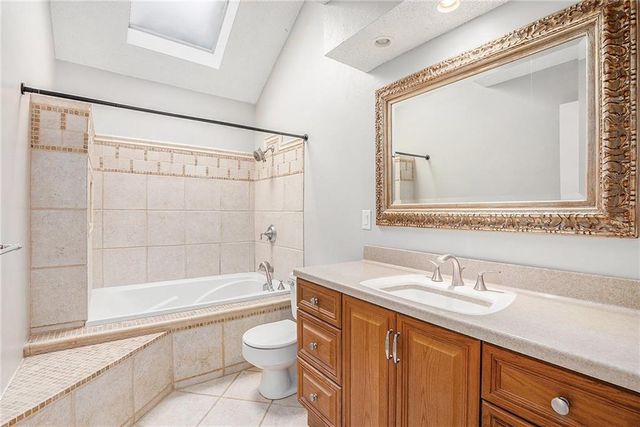 13805 W 78th Terrace, Lenexa, KS 66216