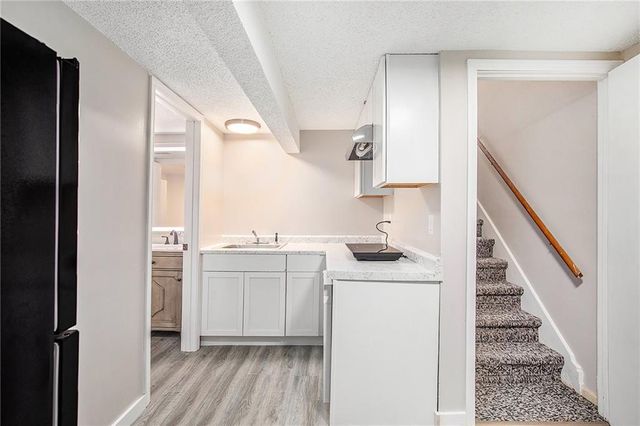 13805 W 78th Terrace, Lenexa, KS 66216