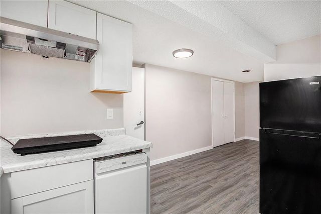13805 W 78th Terrace, Lenexa, KS 66216