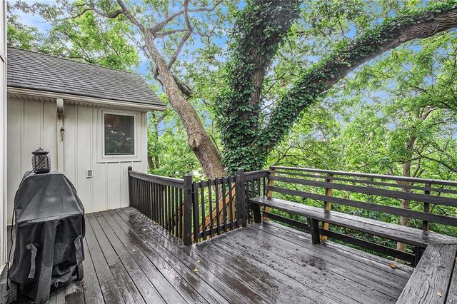 13805 W 78th Terrace, Lenexa, KS 66216