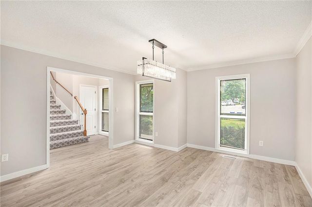 13805 W 78th Terrace, Lenexa, KS 66216