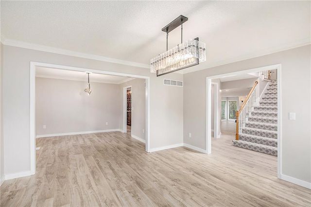13805 W 78th Terrace, Lenexa, KS 66216