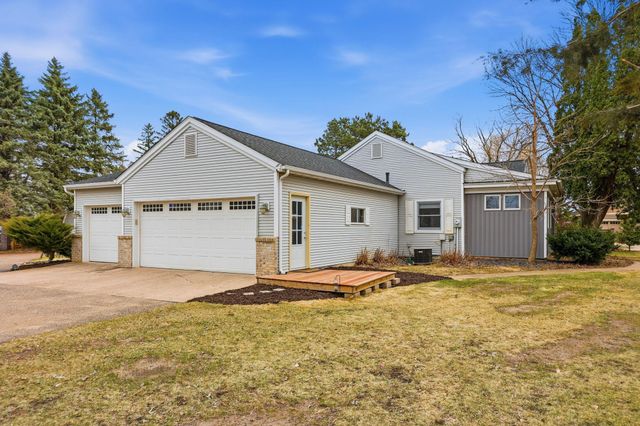 30825 Minnesota Avenue, Lindstrom, MN 55045