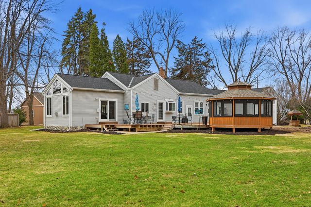 30825 Minnesota Avenue, Lindstrom, MN 55045