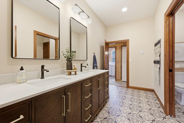 30825 Minnesota Avenue, Lindstrom, MN 55045